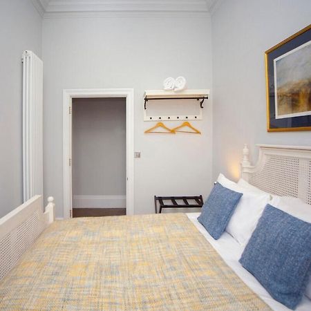 Stylish City Centre Apartment - Bath Esterno foto
