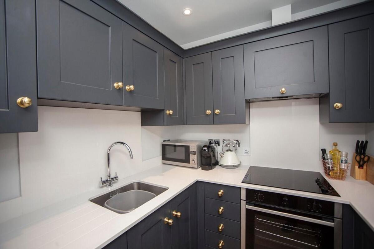 Stylish City Centre Apartment - Bath Esterno foto