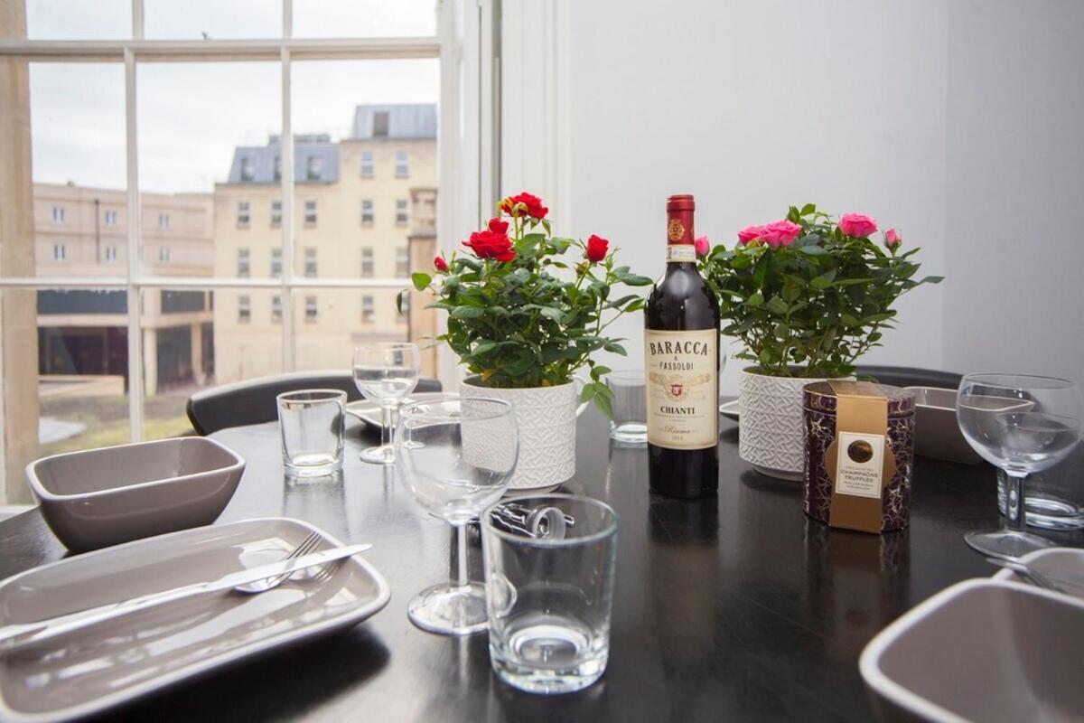 Stylish City Centre Apartment - Bath Esterno foto