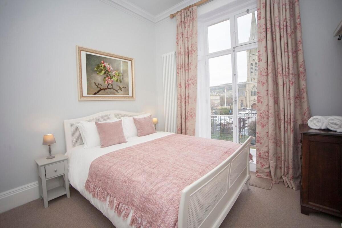 Stylish City Centre Apartment - Bath Esterno foto
