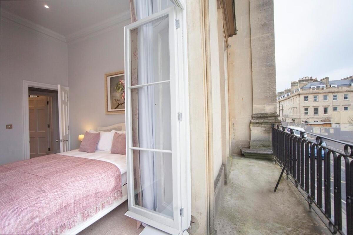 Stylish City Centre Apartment - Bath Esterno foto